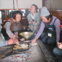 川上村の伝統食「はりこしまんじゅう」作り